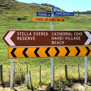 Hahei Beach Coromandel New Sign Hahei And Link Road